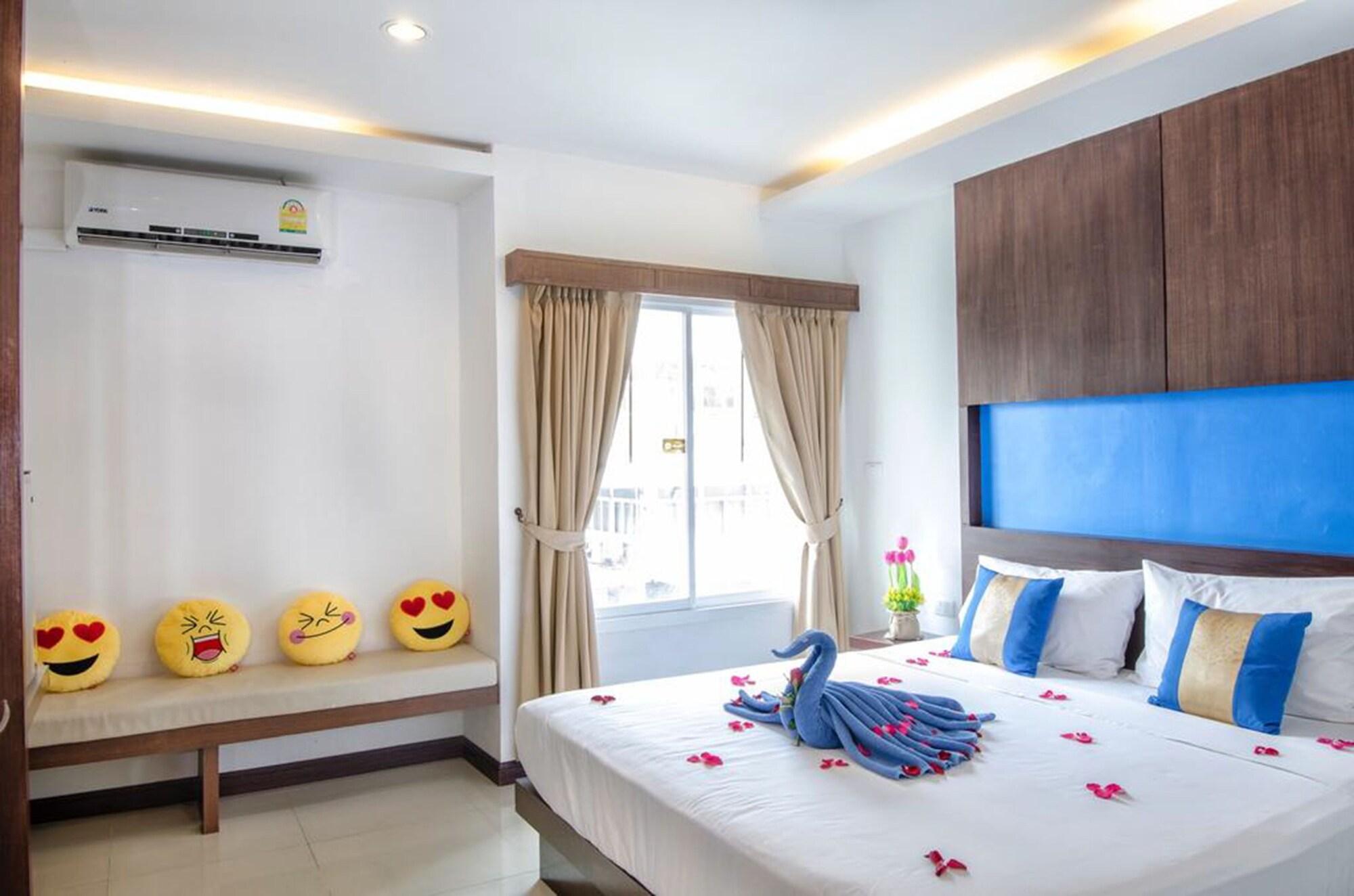 Hotel Tuana Blue Sky Patong Extérieur photo